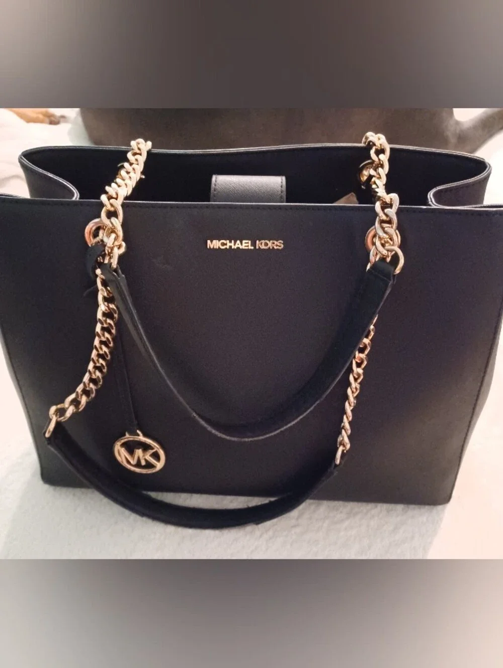 Michael Kors Large Black Tote Shoulder Bag Gold Chain Strap MK Charm Zip Snap